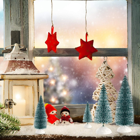 Zestaw 8 szt. sztucznych choinek dekoracyjnych choinki Artmaker